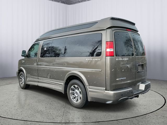 Used 2020 Chevrolet Express 2500 w/ Enhanced Convenience Package image 4