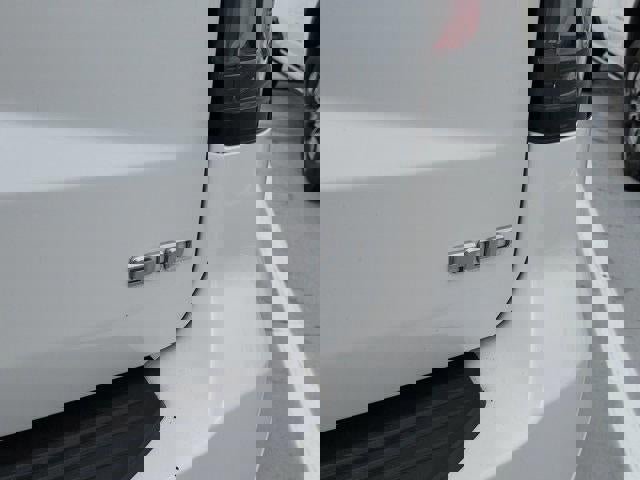 Used 2023 Cadillac Escalade Premium Luxury image 7