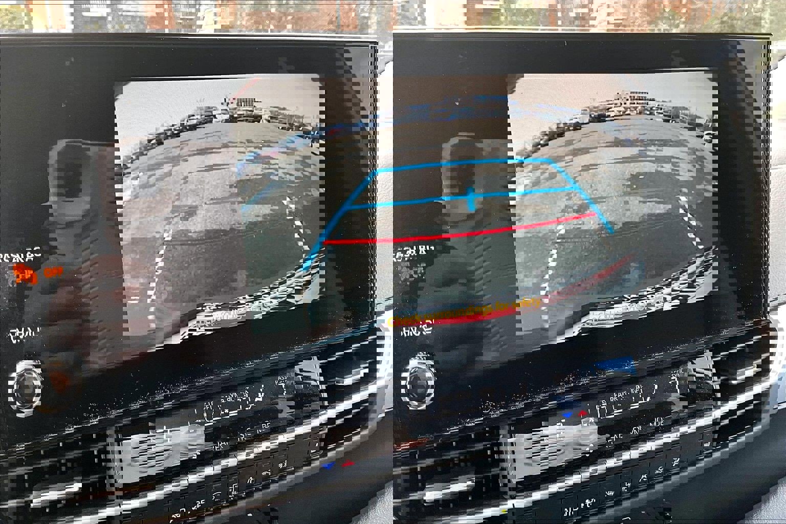 Used 2025 Toyota Sienna XLE w/ XLE Plus Package image 20