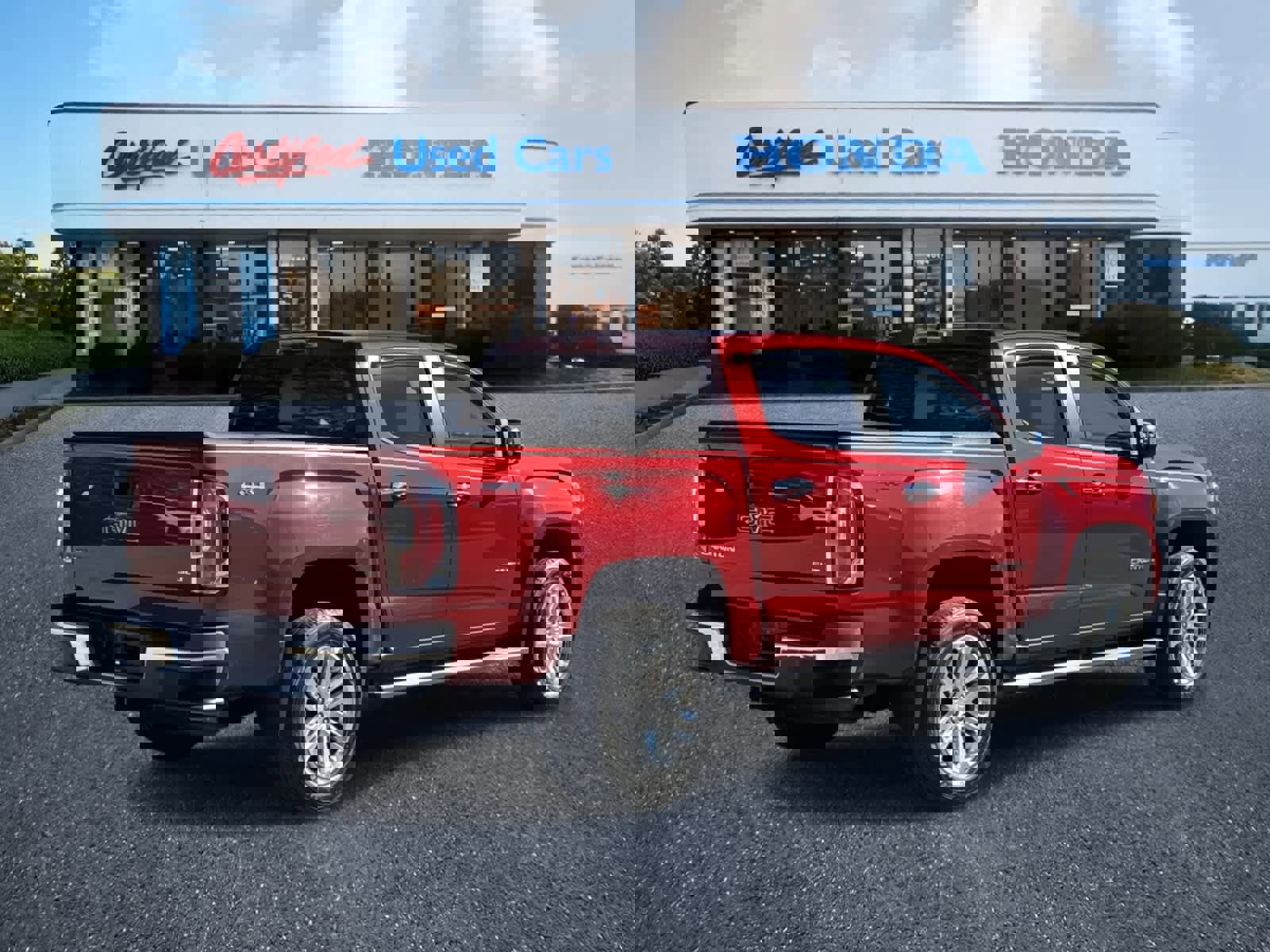 Used 2016 GMC Canyon SLT w/ Driver Alert Package image 5