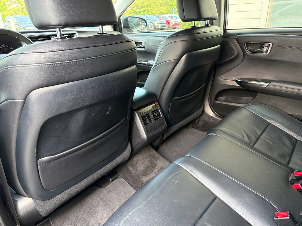 Used 2013 Toyota Avalon XLE FWD image 33