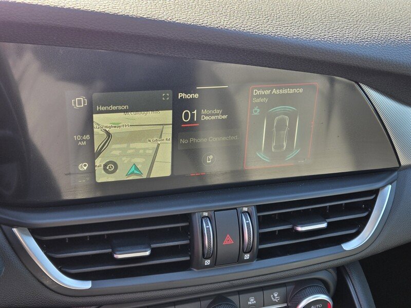 New 2025 Alfa Romeo Giulia AWD w/ Driving Assist Package image 13