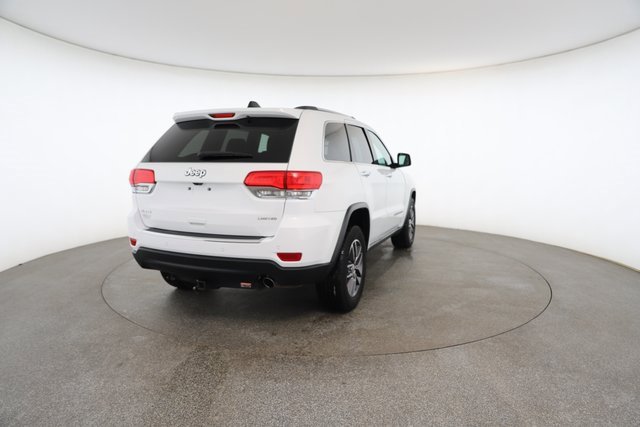 Used 2017 Jeep Grand Cherokee Limited image 16