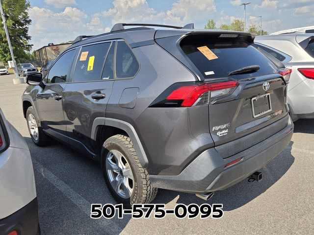 Used 2021 Toyota RAV4 XLE FWD image 2
