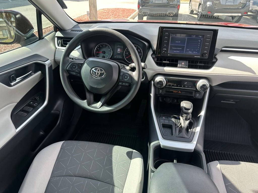 Used 2022 Toyota RAV4 XLE w/ Convenience Package image 21