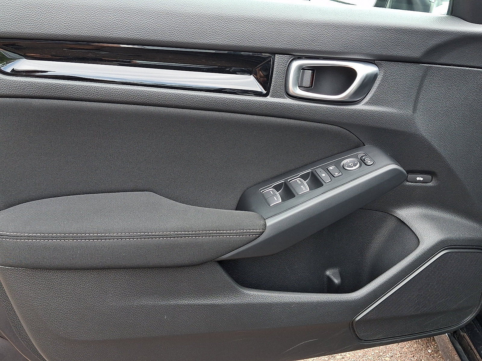Used 2024 Honda Civic EX image 12