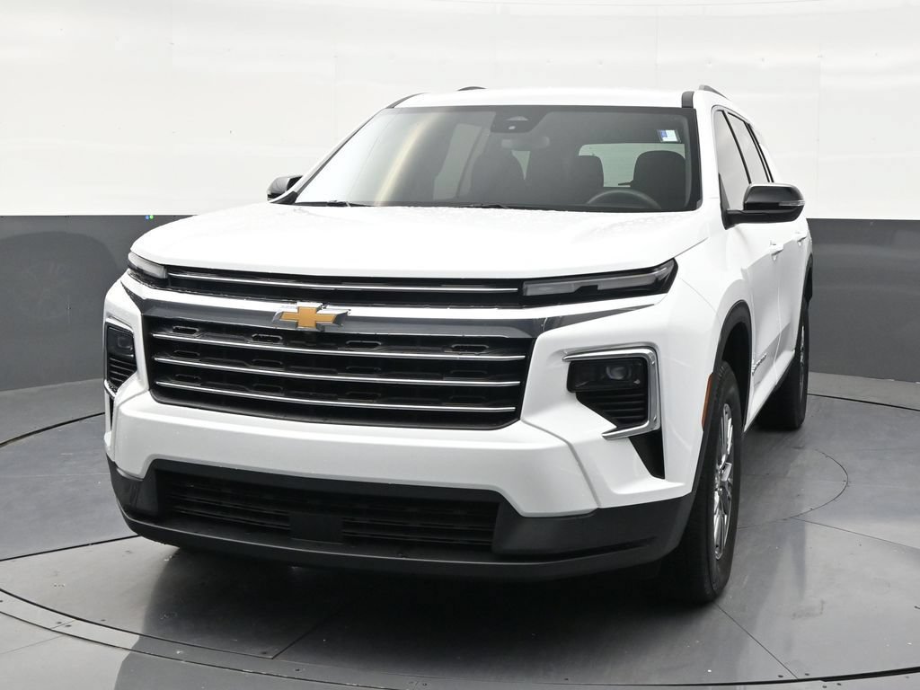 Used 2025 Chevrolet Traverse LT FWD image 8
