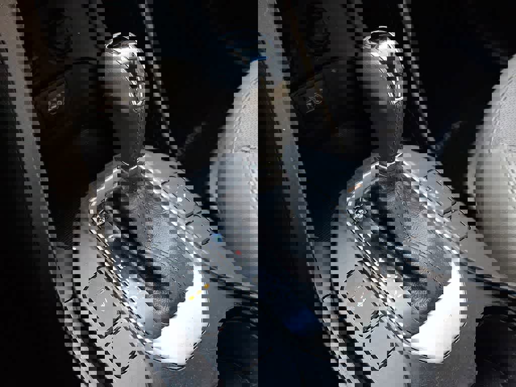 Used 2018 Hyundai Santa Fe Sport image 13