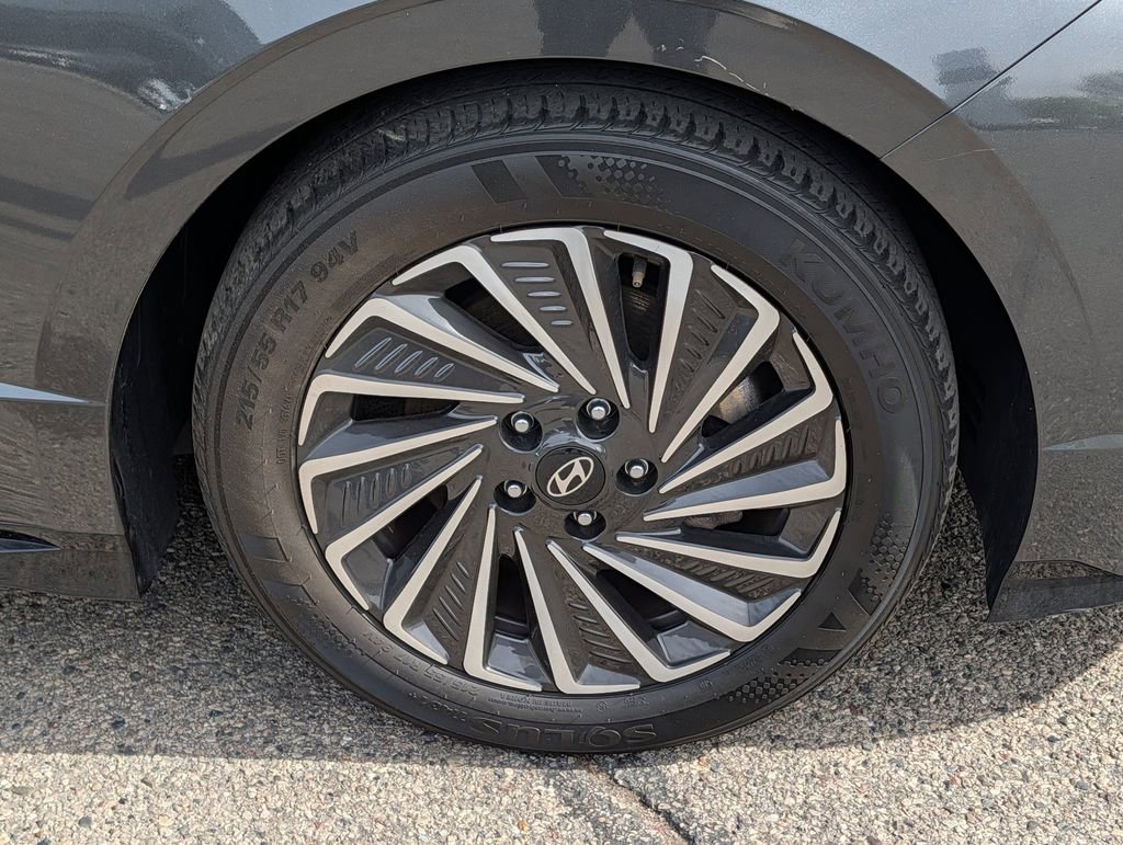 Used 2025 Hyundai Sonata SEL FWD image 12