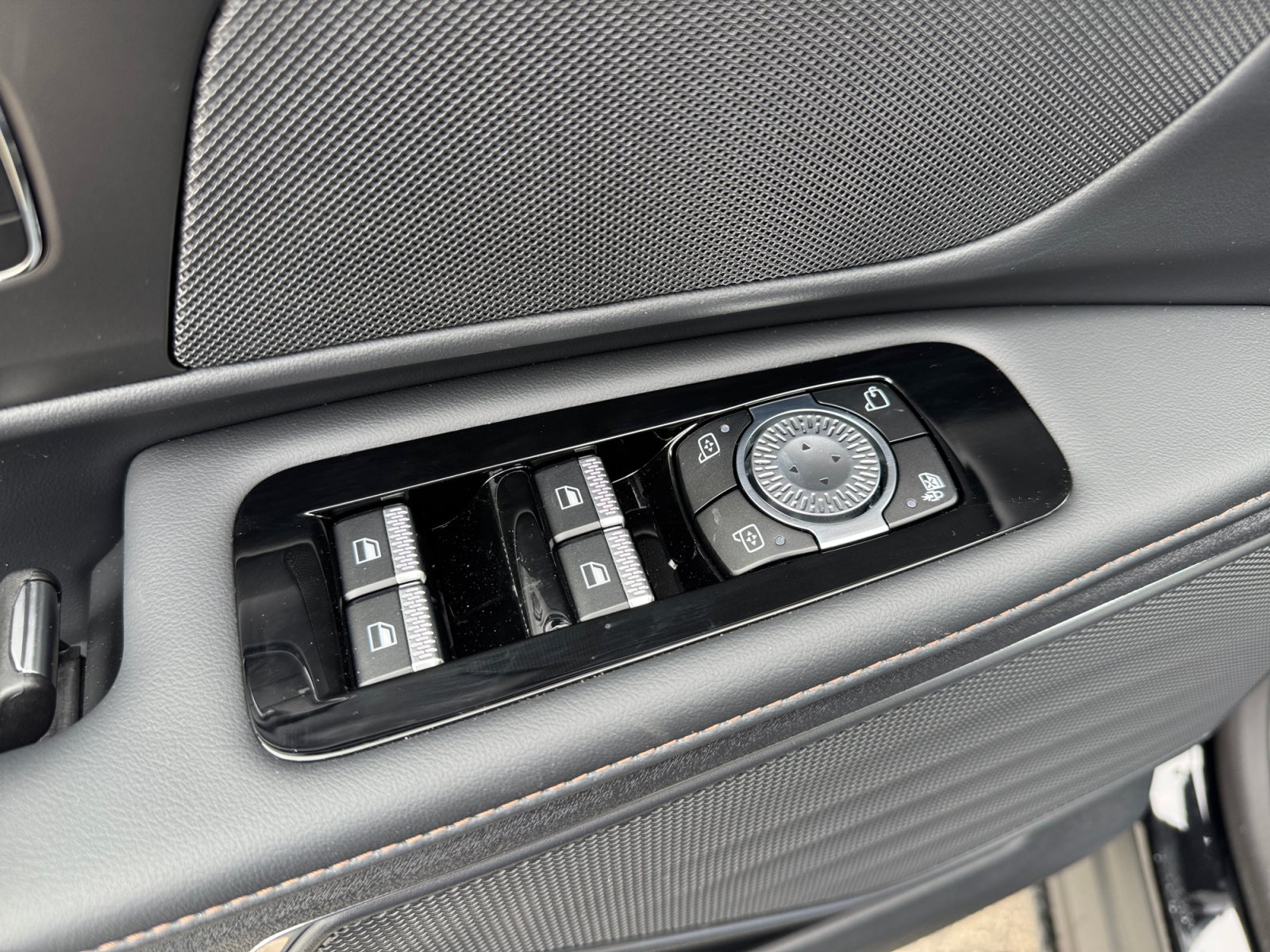 New 2026 Lincoln Nautilus Premier AWD/4WD image 20