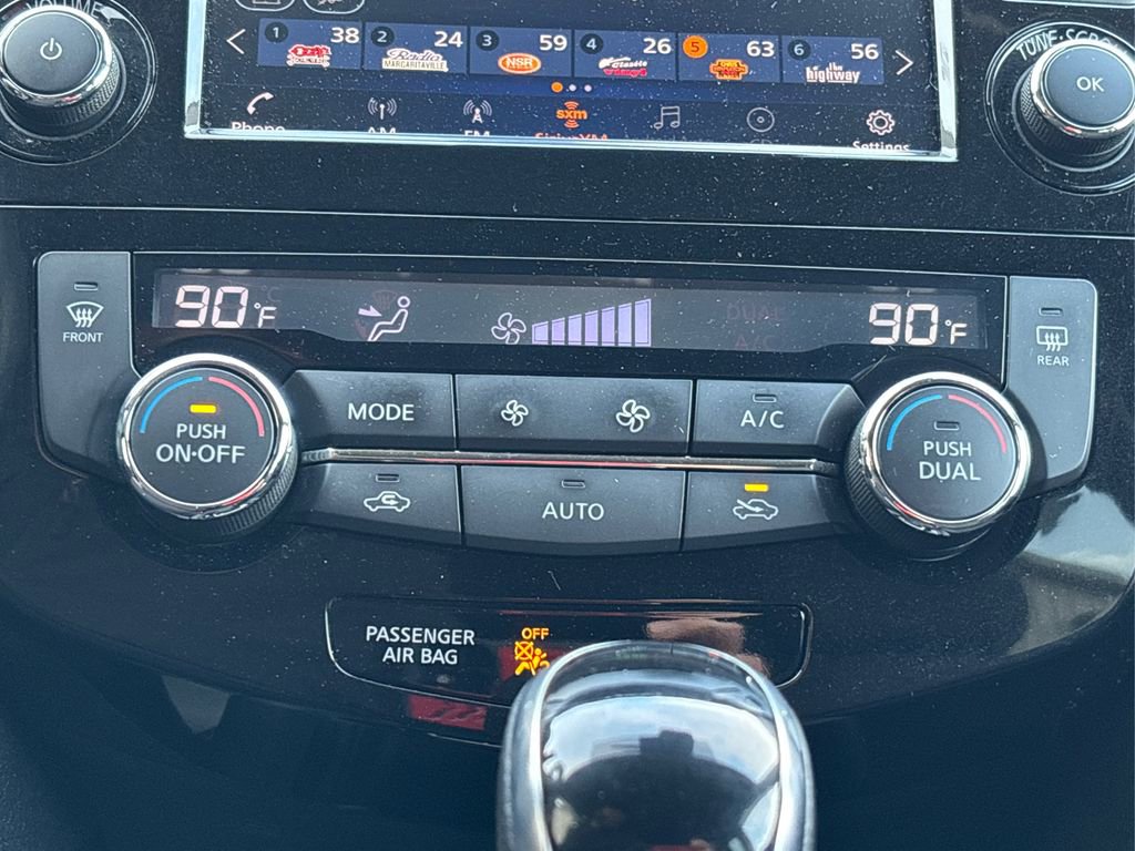 Used 2019 Nissan Rogue SV image 29