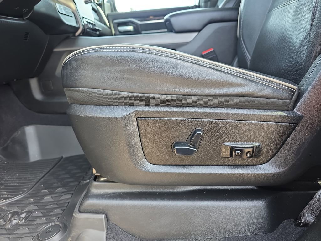 Used 2020 RAM 3500 Laramie image 30