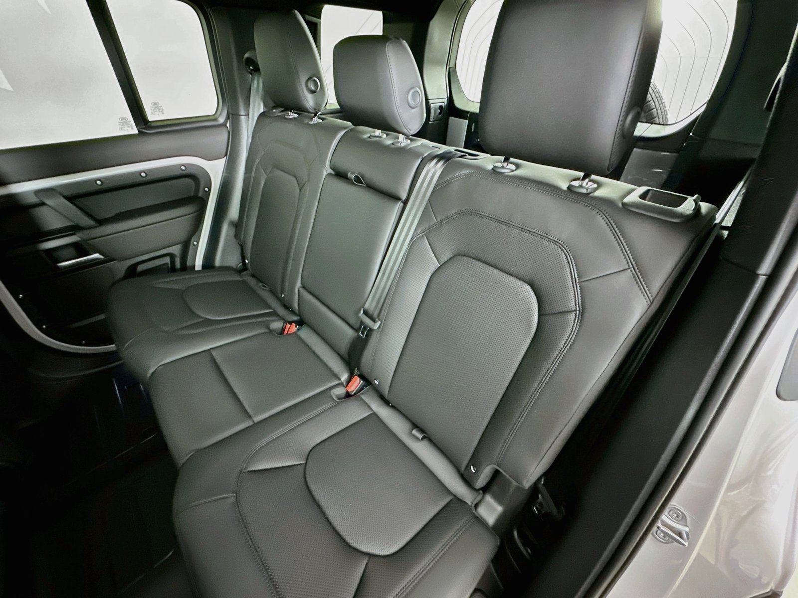 New 2026 Land Rover Defender 110 S AWD/4WD image 37