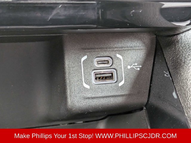 Certified 2025 Jeep Compass Limited w/ Elite Group AWD/4WD image 21
