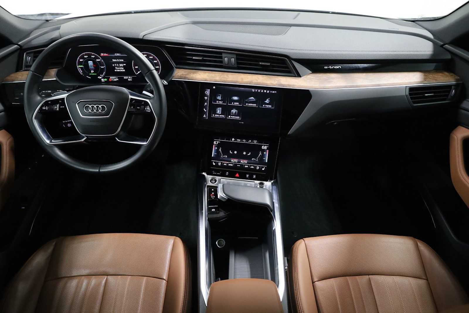 Used 2023 Audi e-tron Premium Plus w/ Premium Plus Package AWD/4WD image 24