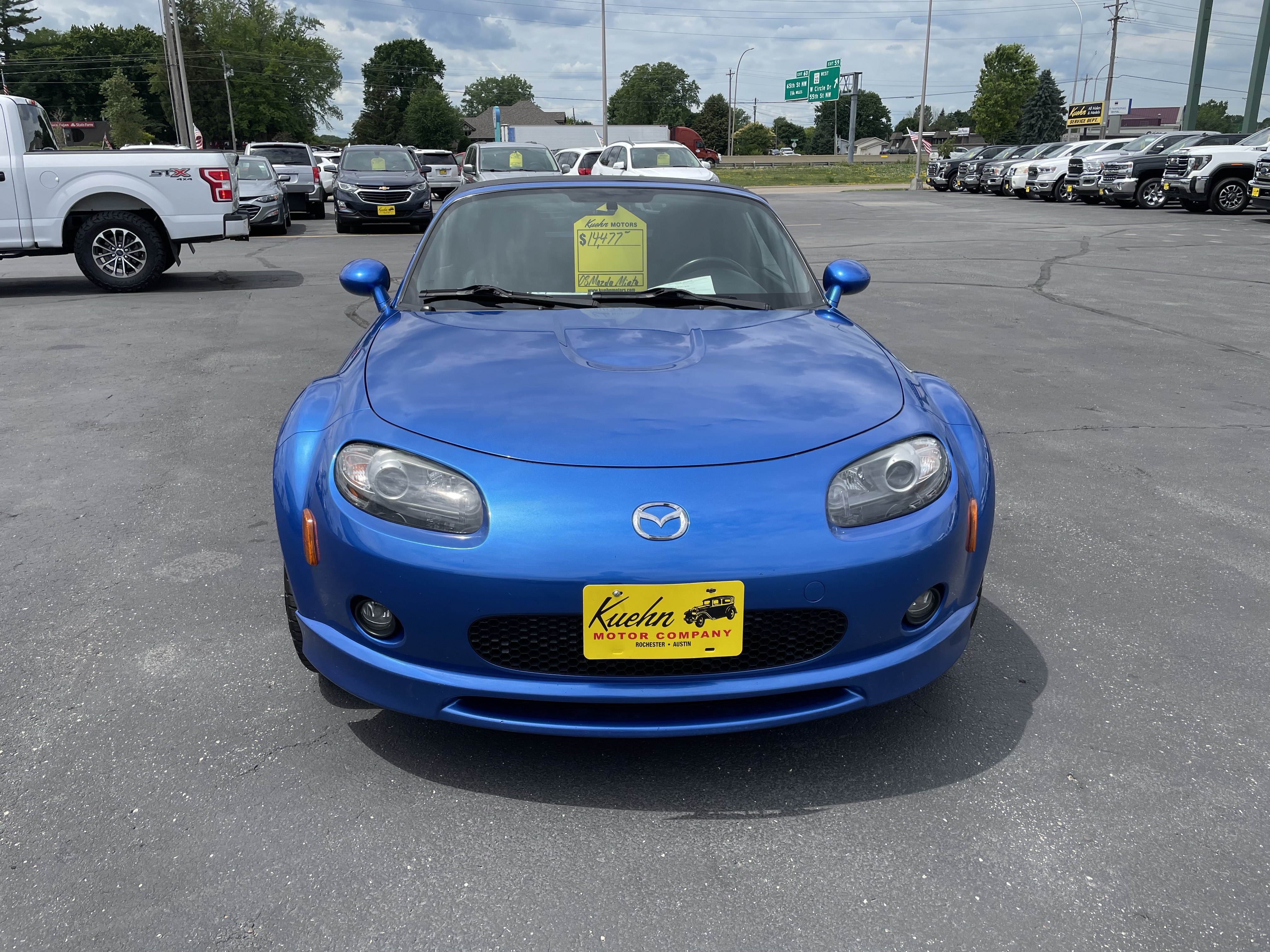 Used 2006 MAZDA MX-5 Miata Sport w/ Appearance Pkg RWD image 3