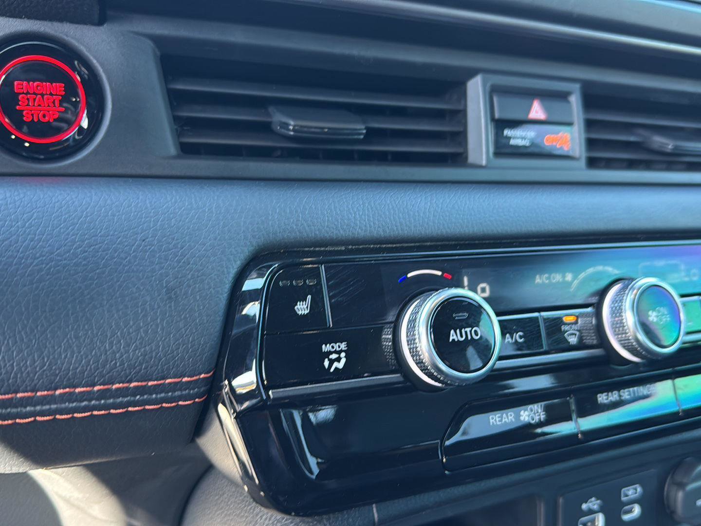 Used 2024 Honda Pilot TrailSport image 23