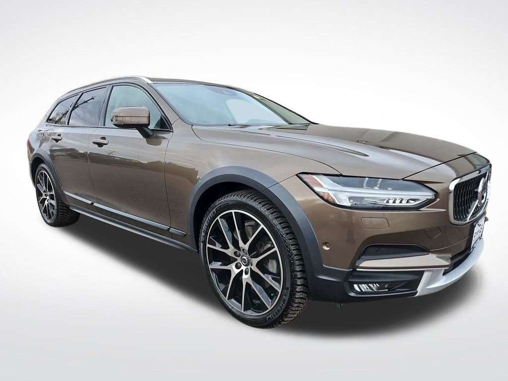 Used 2018 Volvo V90 T6 Cross Country w/ Convenience Package image 7