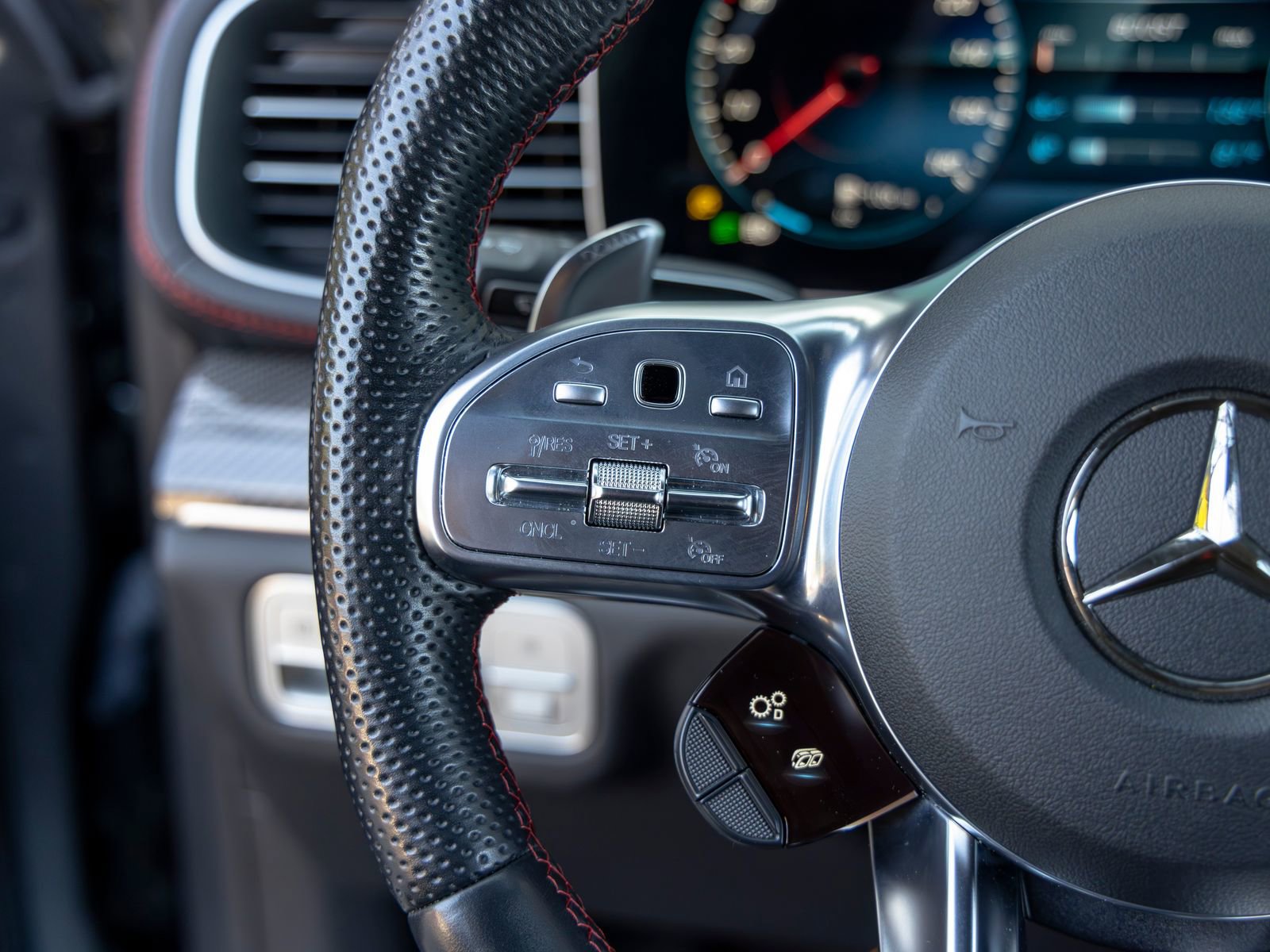 Used 2022 Mercedes-Benz GLE 53 AMG 4MATIC Coupe image 33