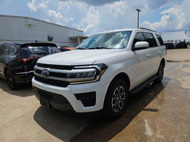 Used 2022 Ford Expedition XLT RWD image 1