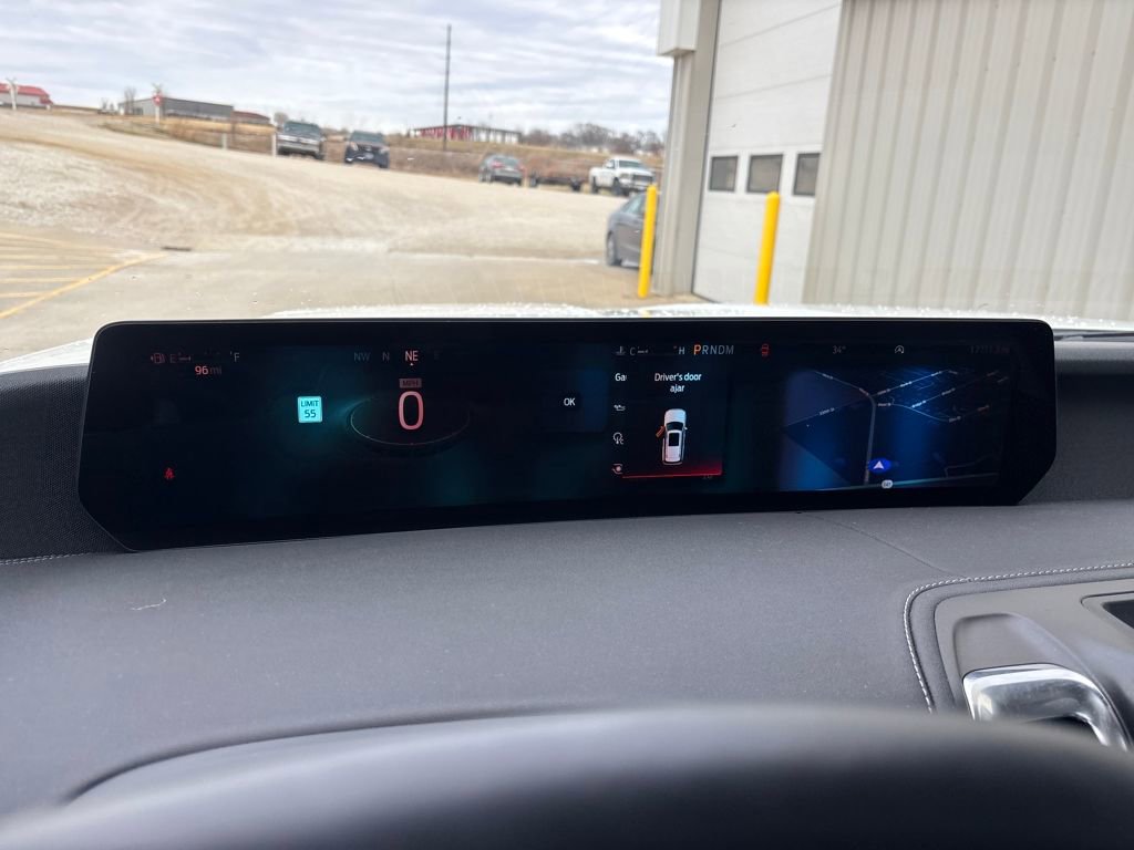 Used 2025 Ford Expedition Max Platinum w/ Driver's Package image 17