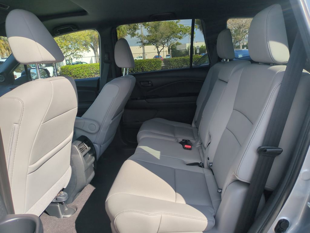 Used 2022 Honda Passport EX-L image 16