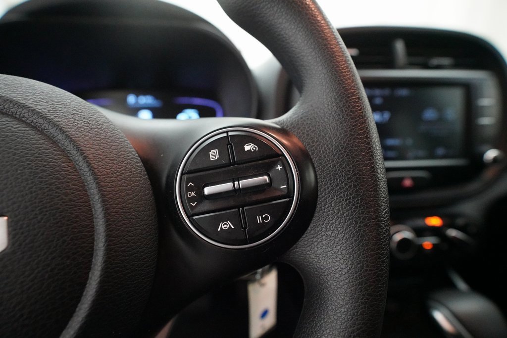 Certified 2023 Kia Soul LX w/ LX Technology Package image 18
