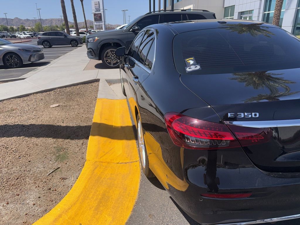 Used 2022 Mercedes-Benz E 350 Sedan image 3