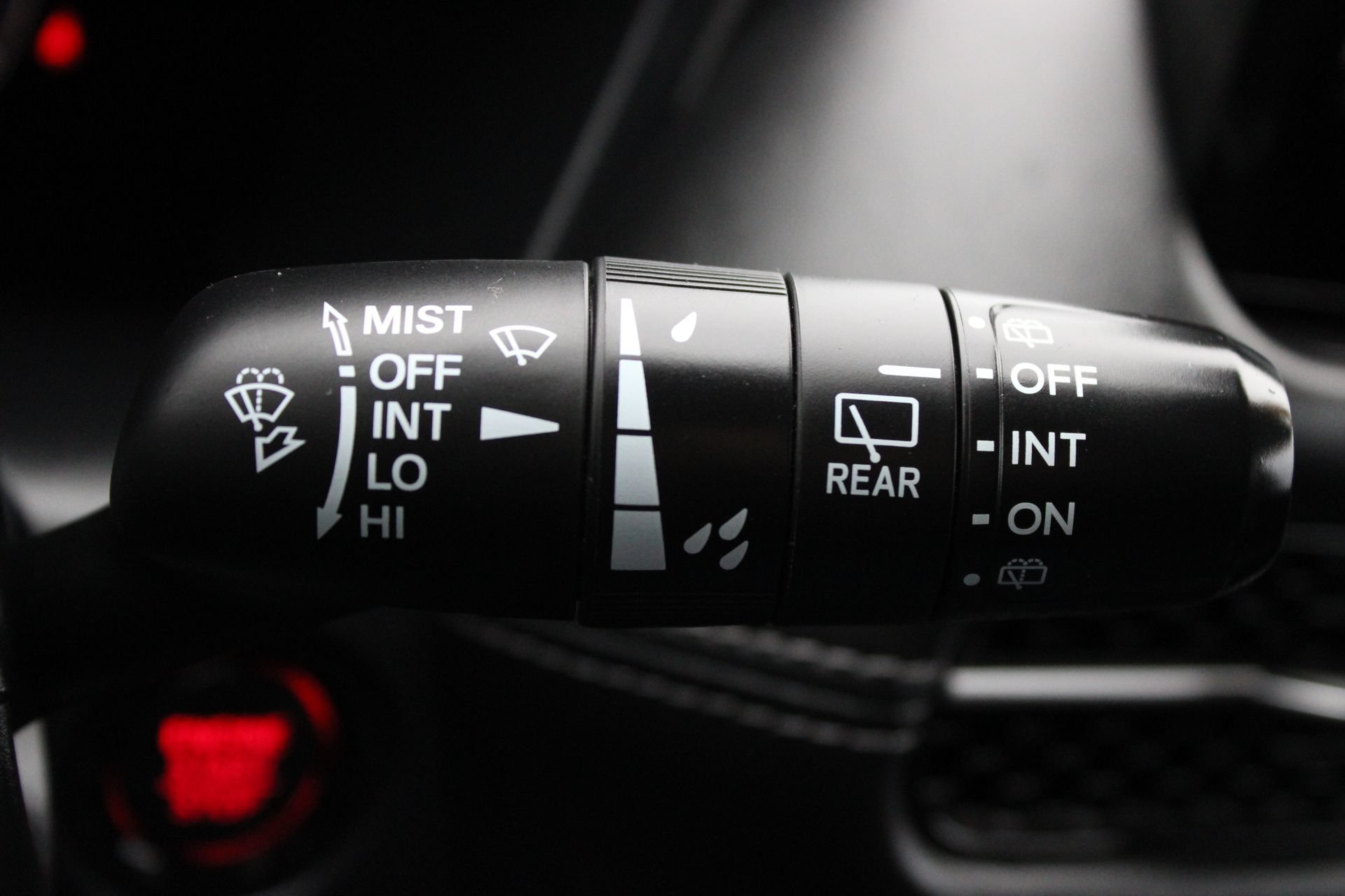 Used 2025 Honda HR-V EX-L image 32