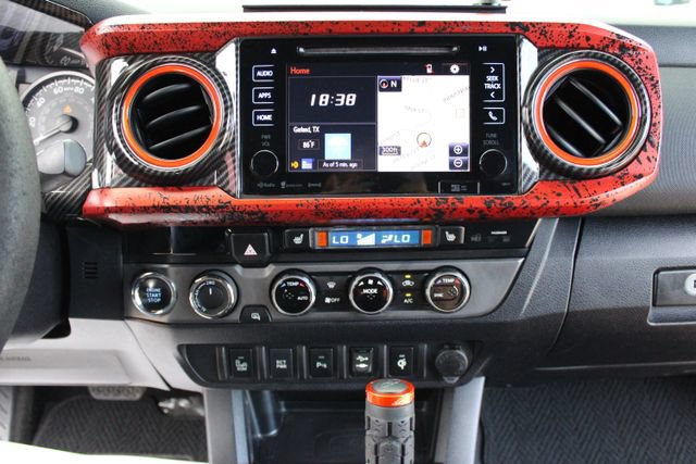 Used 2016 Toyota Tacoma TRD Off-Road w/ Premium & Technology Package AWD/4WD image 22