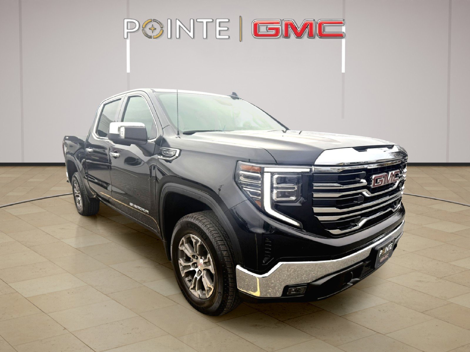 Certified 2025 GMC Sierra 1500 SLT image 1