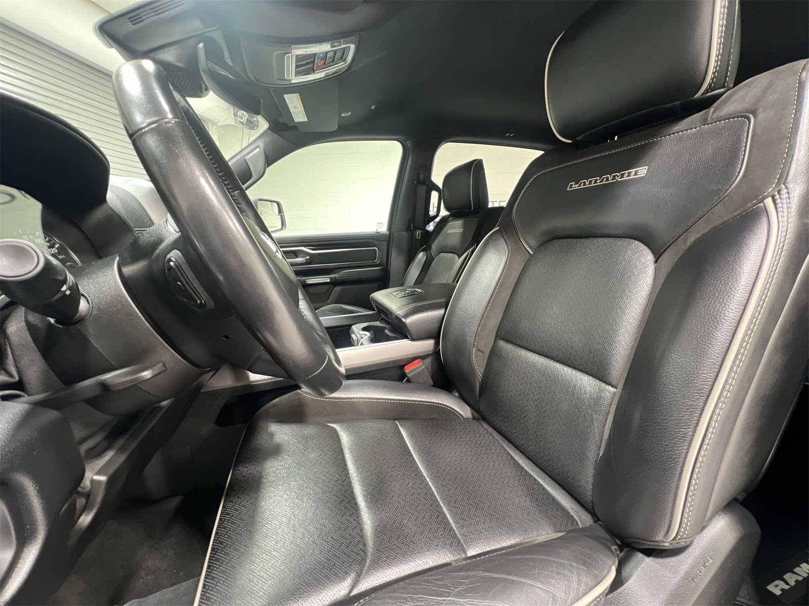 Used 2021 RAM 1500 Laramie w/ Sport Appearance Package image 11