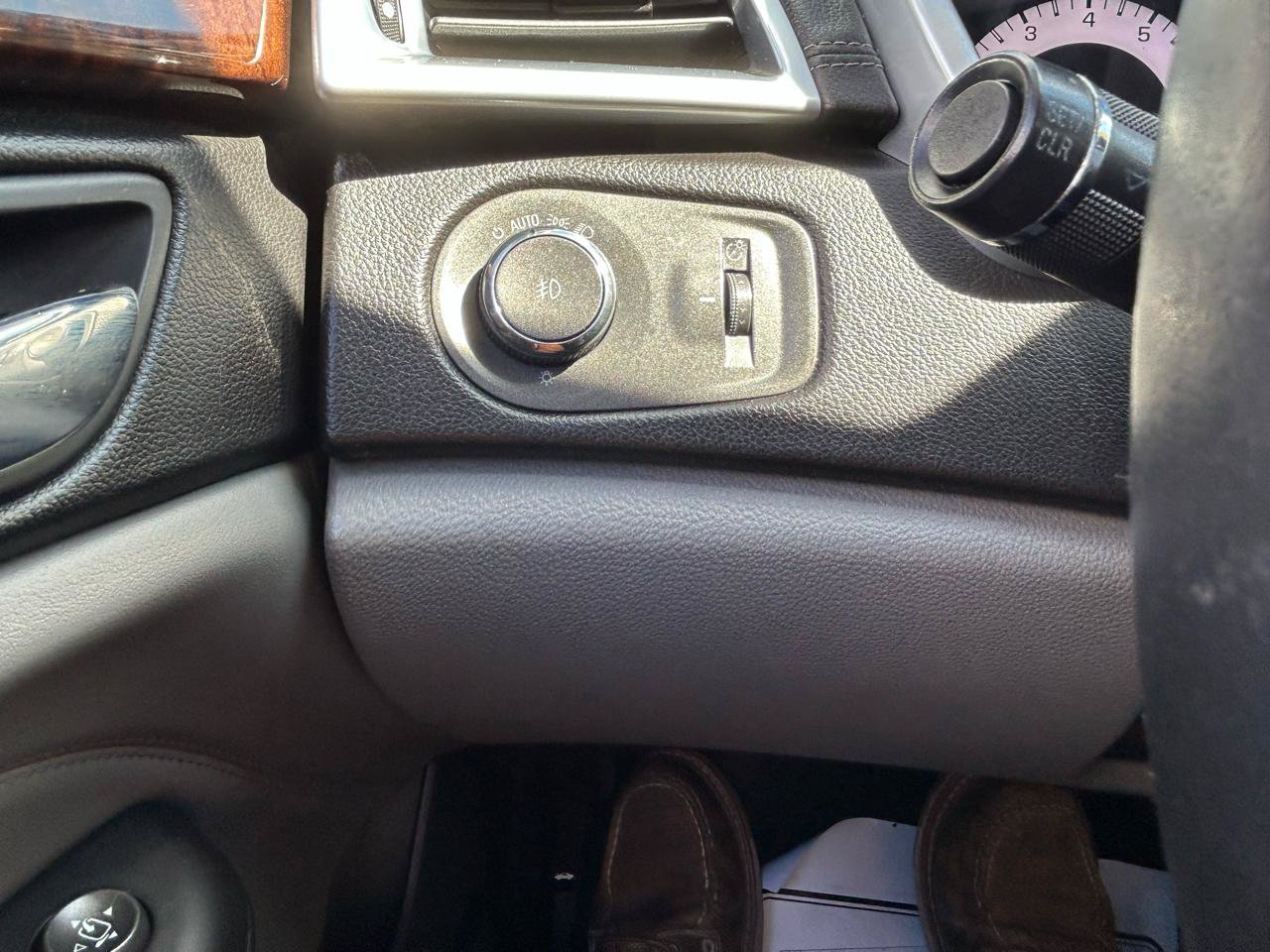 Used 2011 Cadillac SRX Premium AWD/4WD image 25