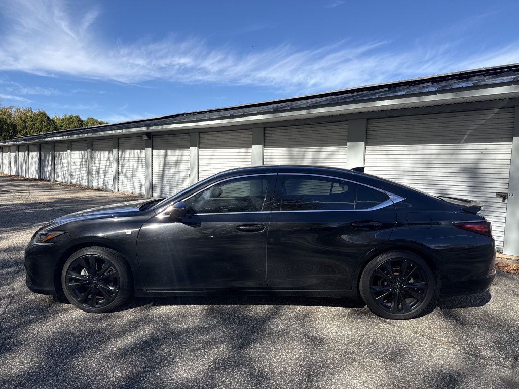 Used 2024 Lexus ES 350 F Sport w/ Accessory Package (Z2) FWD image 2
