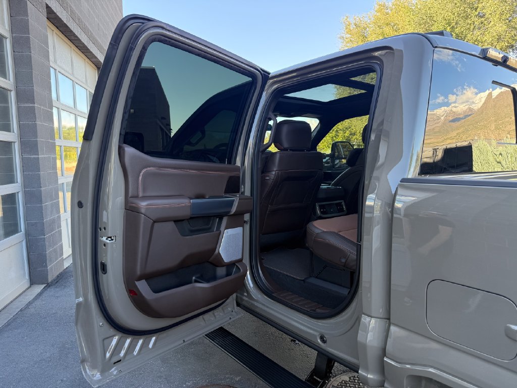 Used 2027 Ford F350 King Ranch w/ Tremor Off-Road Package AWD/4WD image 39