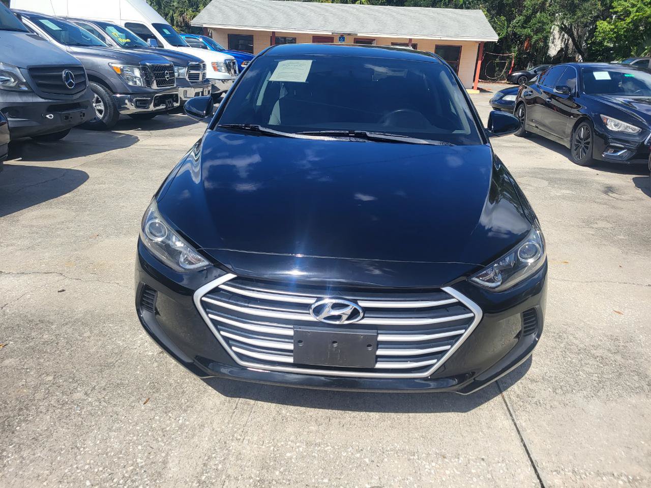 Used 2017 Hyundai Elantra SE FWD image 13