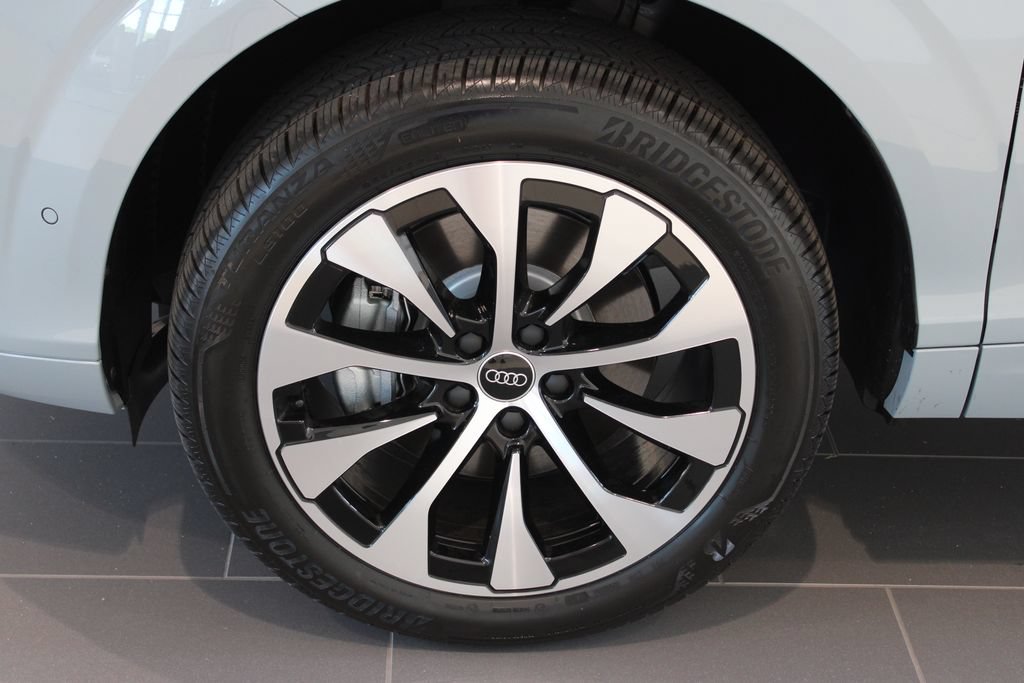 New 2026 Audi Q3 quattro 2.0T AWD/4WD image 27