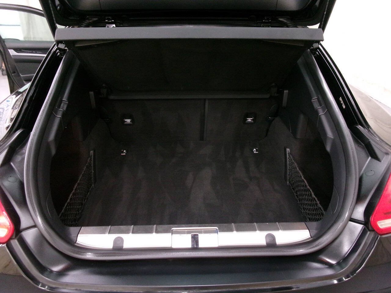 Used 2014 Porsche Panamera 4 AWD/4WD image 26