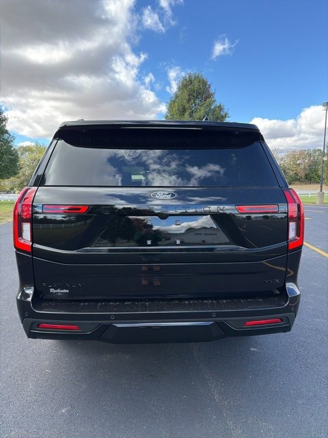 New 2025 Ford Expedition Max Platinum image 2