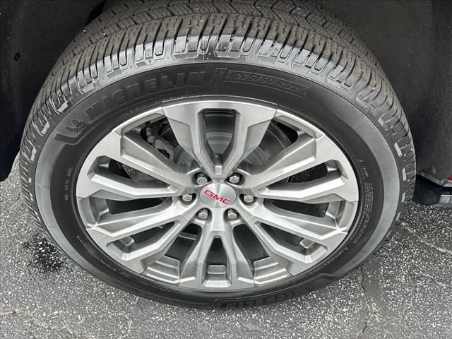 Used 2021 GMC Yukon Denali w/ Denali Premium Package RWD image 38