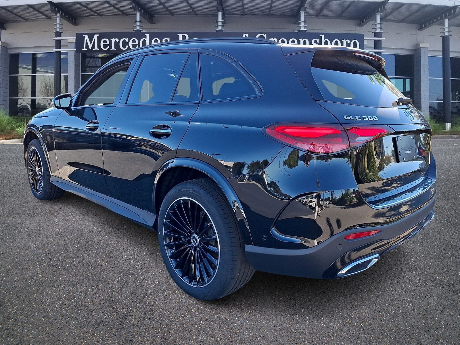 New 2026 Mercedes-Benz GLC 300 4MATIC image 3