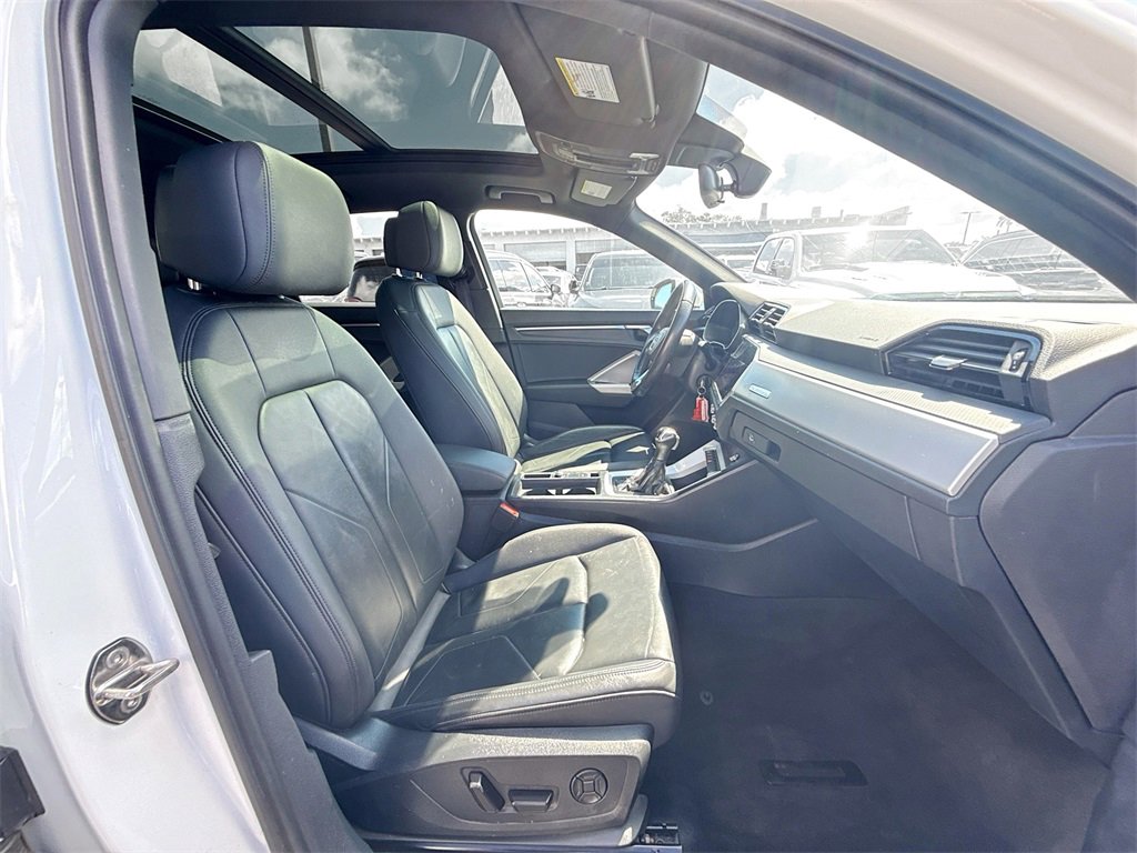 Used 2021 Audi Q3 2.0T Premium image 32