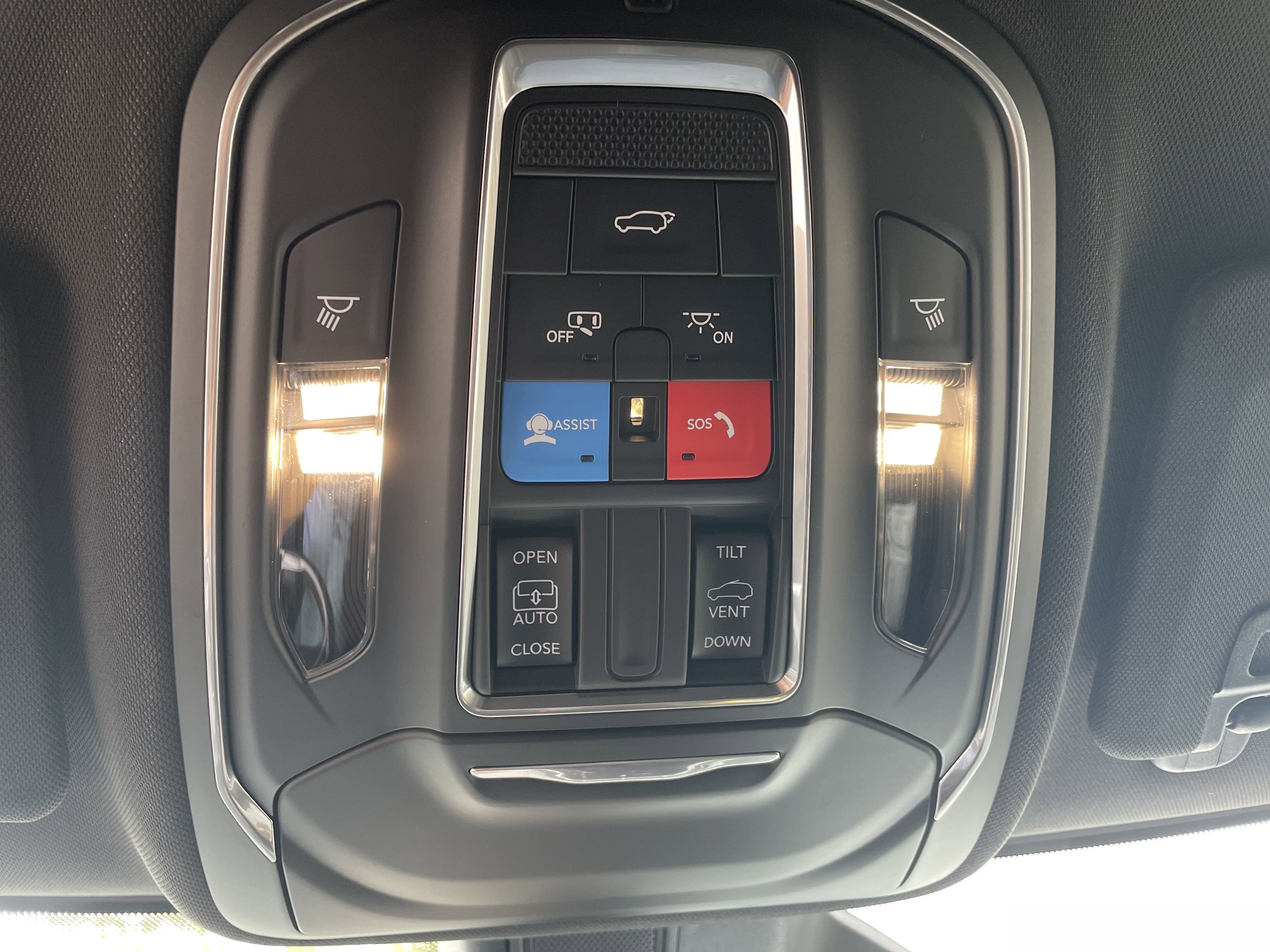 New 2025 Jeep Grand Cherokee Altitude image 33