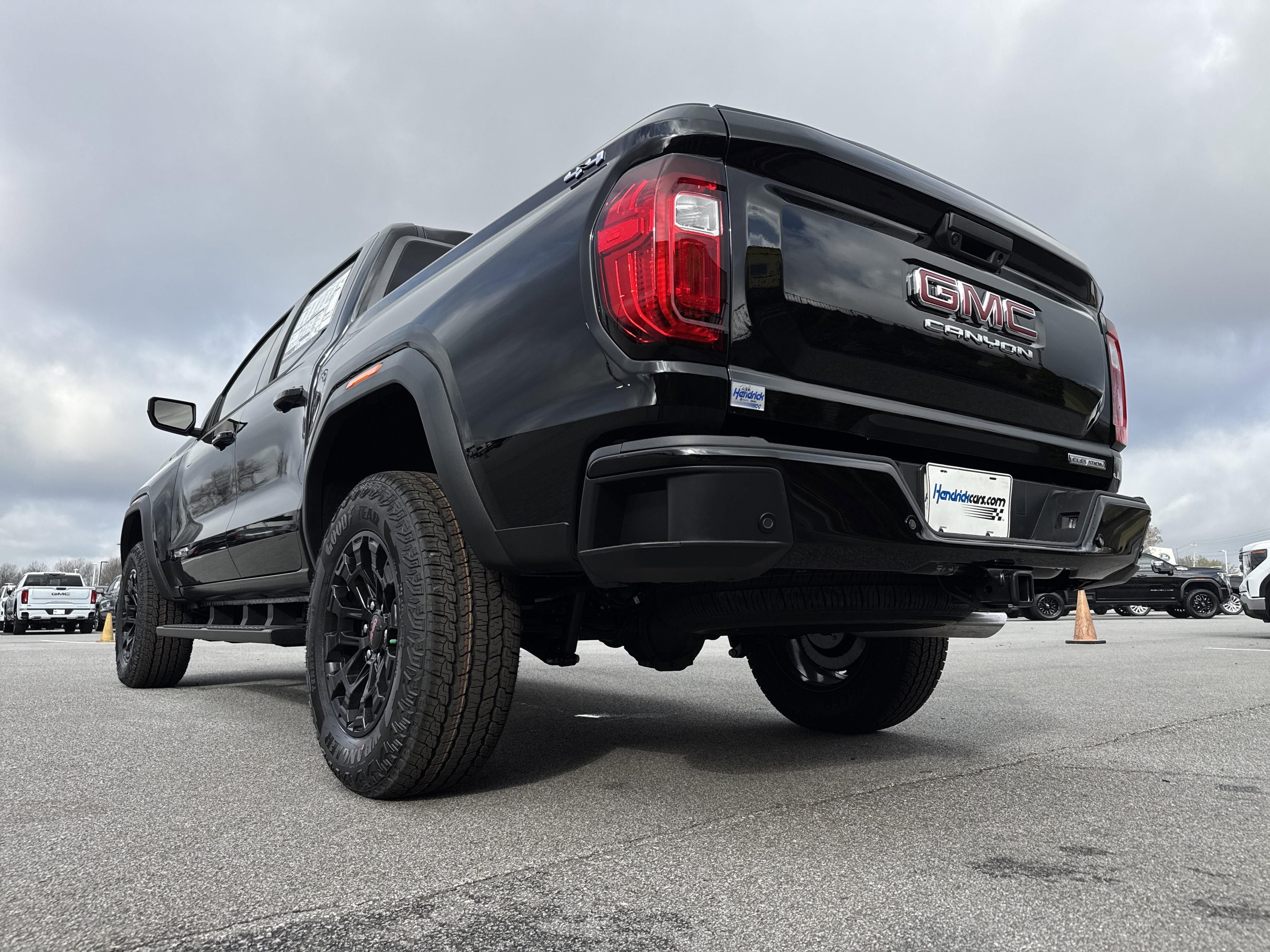 New 2026 GMC Canyon Elevation w/ Convenience Package image 8