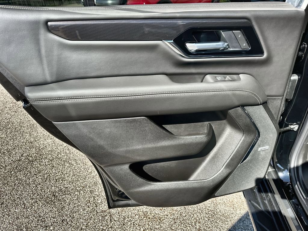 New 2026 GMC Yukon Elevation image 15