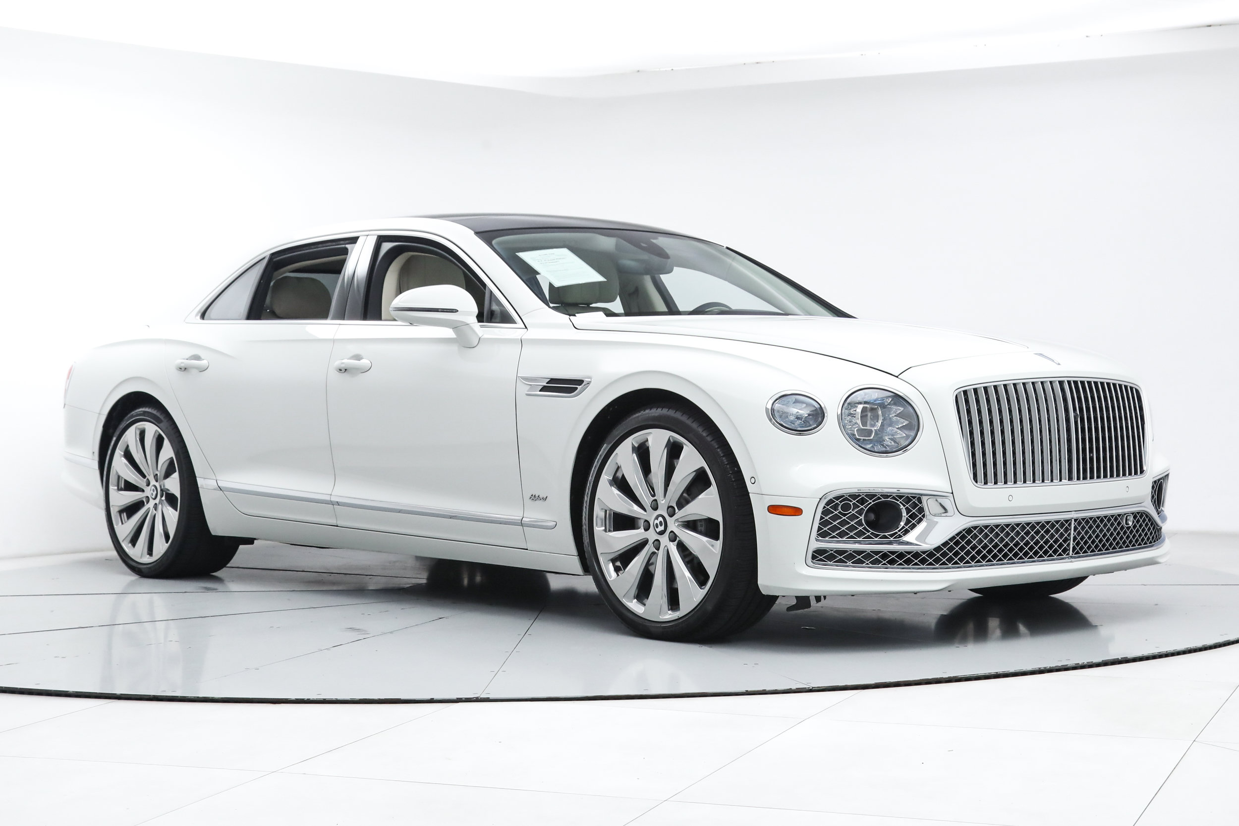 Used 2022 Bentley Flying Spur Plug-In Hybrid AWD/4WD image 7