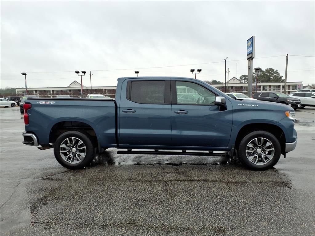 Used 2024 Chevrolet Silverado 1500 LT image 6