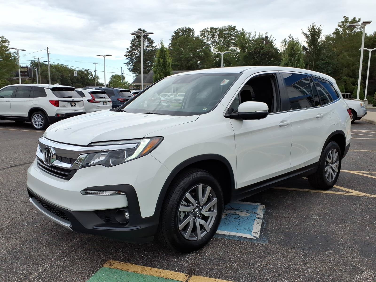 Used 2021 Honda Pilot EX image 3