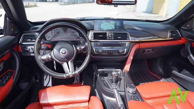 Used 2016 BMW M4 Convertible image 18