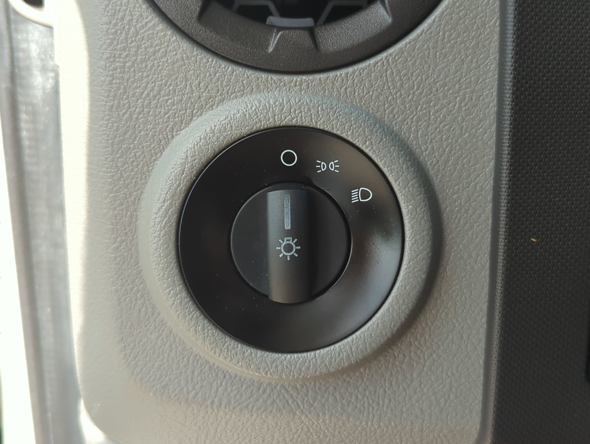 Used 2019 Ford E-350 and Econoline 350 Super Duty RWD image 59